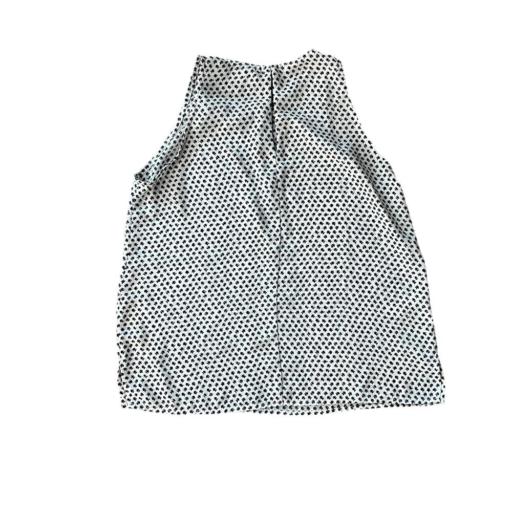 Ann Taylor LOFT Outlet Black & White Floral Tank Top Pleated Blouse | XS Petite - Picture 2 of 3